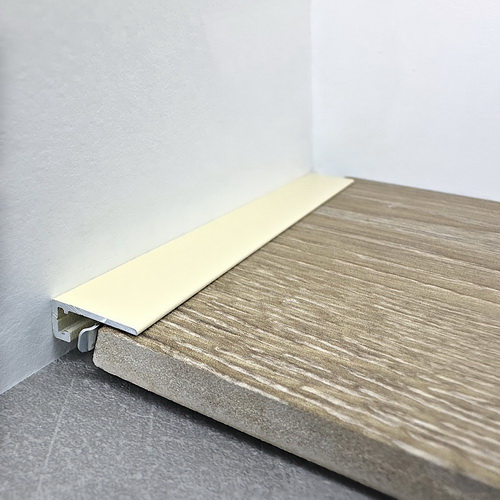 https://dom-plintusa.ru/images/aluminievyi/teckwood-pic2-1774536151.jpg